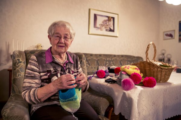 häkel oma tildchen pinkbommel