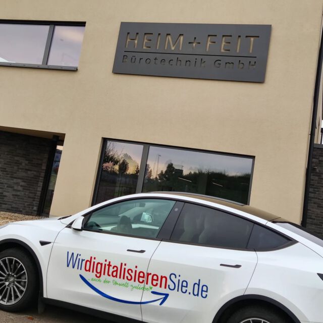 Gestern folgten wir den Rufen von unserem Trikot Partner @heim_und_feit ( @fotokopierer24.de ) auf den Lisdorfer Berg.
Nach einer kurzen Firmenvorstellung wurde gegrillt und es bot sich die Möglichkeit bei einem Gläschen auszutauschen. Toll! Vielen Dank für die Gastfreundschaft und bis zum nächsten Mal!
pinkbommel und Team
.
.
.
#saarland #pinkmachtflink #pinkbommel #bürotechnik #heimundfeit #germany #saarlouis #mountainbike #lifebehindbars #outsideisfree